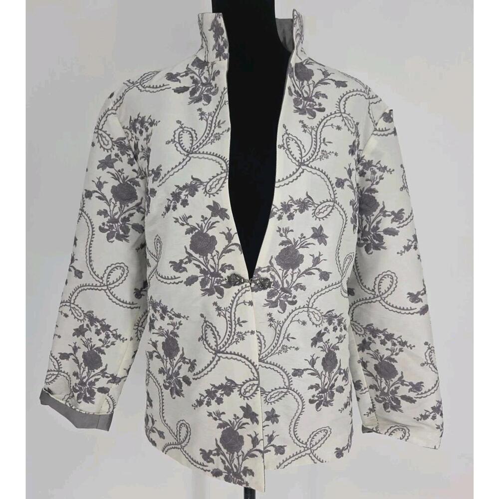 Grace Chuang‎ Embroidered White Silver Silk Jacket